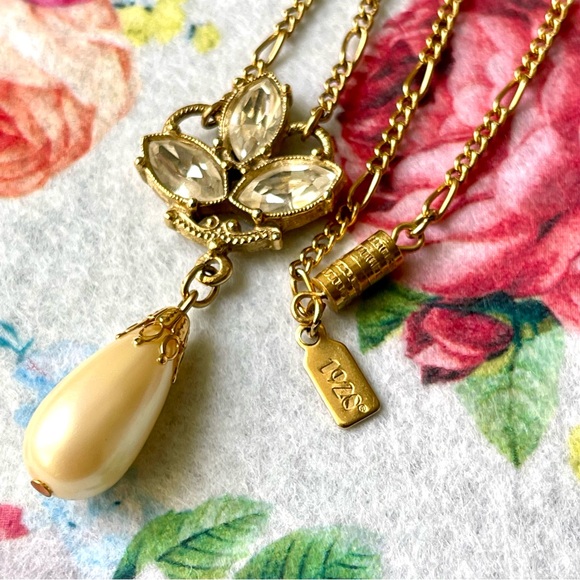 1928 JEWELRY CO | Vintage | Faux Pearl Drop Clear Rhinestone Y - Shape Necklace - Picture 12 of 16